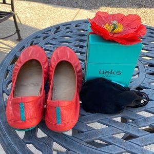 Tieks Retired color Poppy